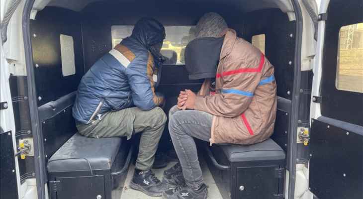 الشرطة التركية ضبطت 17 مهاجرا غير نظامي داخل شاحنة في ولاية تيكيرداغ وأوقفت سائقها
