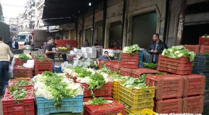 النشرة: سوق الخضار المركزي في بيروت يشهد حالة إكتظاظ كبيرة بسبب تحديد فترة معينة لفتح أبوابه