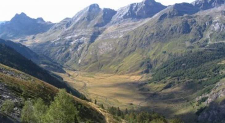 احتجاز 7 مستكشفين إسبان في هوّة بجبال البرانس الفرنسية