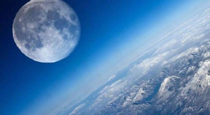 القمر والأرض قد يصطدمان بعد 65 مليار سنة