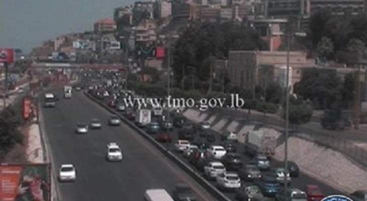 حركة المرور كثيفة على اوتوستراد السيد هادي نصرالله باتجاه جسر الصفير