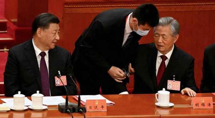 الرئيس الصيني السابق "لم يكن بخير" عندما غادر قاعة مؤتمرالحزب الشيوعي