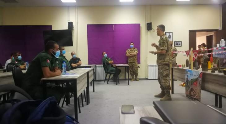 وزارة الداخلية اطلقت برنامجا توعويا على مخاطر الألغام بالتنسيق مع قيادة الجيش