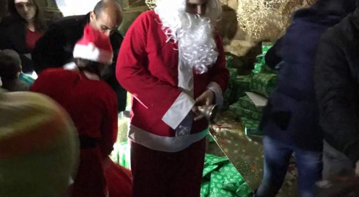 بلدية بزبدين أقامت حفلا ميلاديا وزعت خلاله هدايا لأكثر من 200 طفل