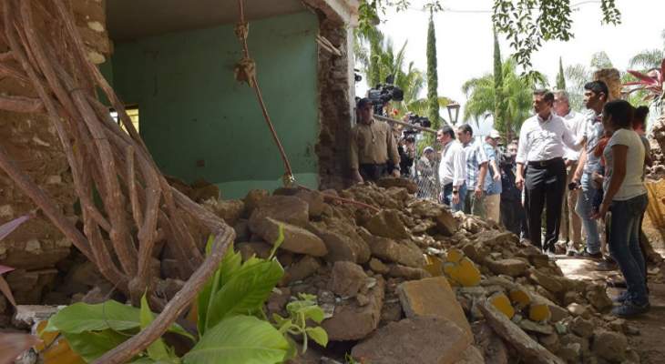 رئيس المكسيك زار إحدى بلدات ولاية واهاكا المتضررة من الزلزال المدمر