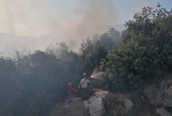 إخماد حريق في بلدة المطرية عند حرش البيدر وآخر في غابات بلدة بريصا بجرود الهرمل