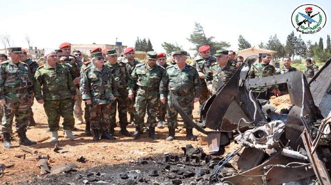 رئيس الأركان يزور الشعيرات للوقوف على حالة القاعدة بعد الضربة العسكرية