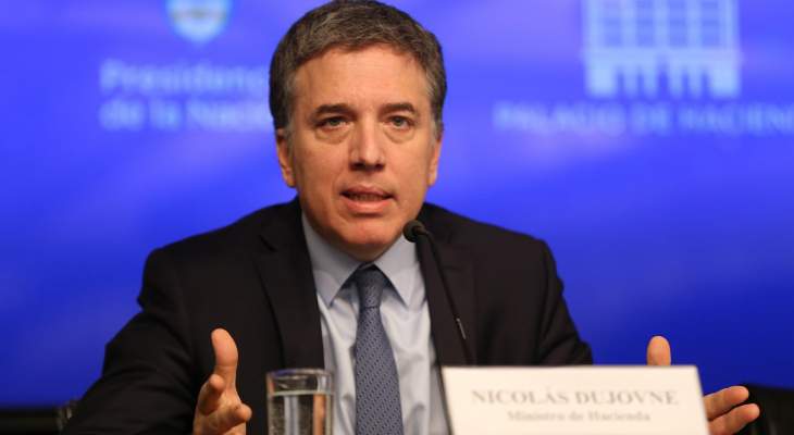 استقالة وزير المال الأرجنتيني بظل تفاقم الأزمة الاقتصادية في البلاد