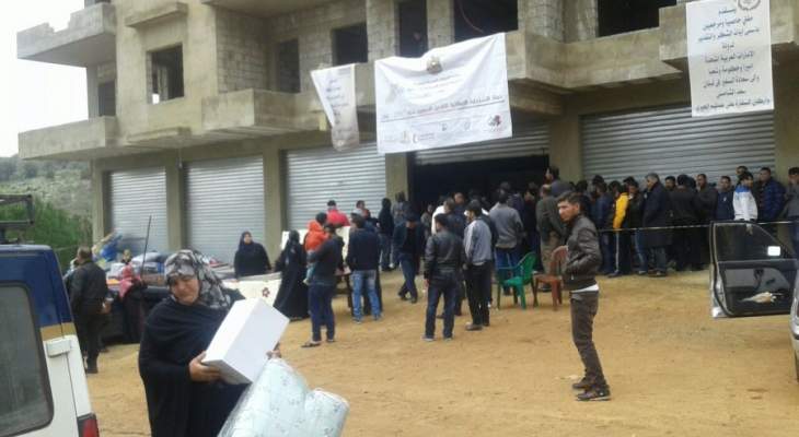 سفارة الامارات وزعت المساعدات على النازحين السوريين في مرجعيون وحاصبيا