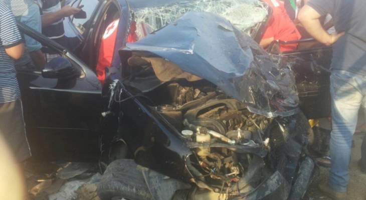 النشرة: سقوط جريحين أحدهما بحالة خطرة في حادث سير على طريق الكويخات