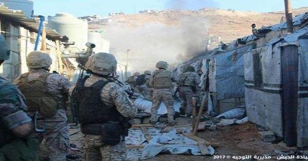 النشرة: الجيش يداهم مخيمات النازحين في عرسال ويوقف سوريين ولبناني