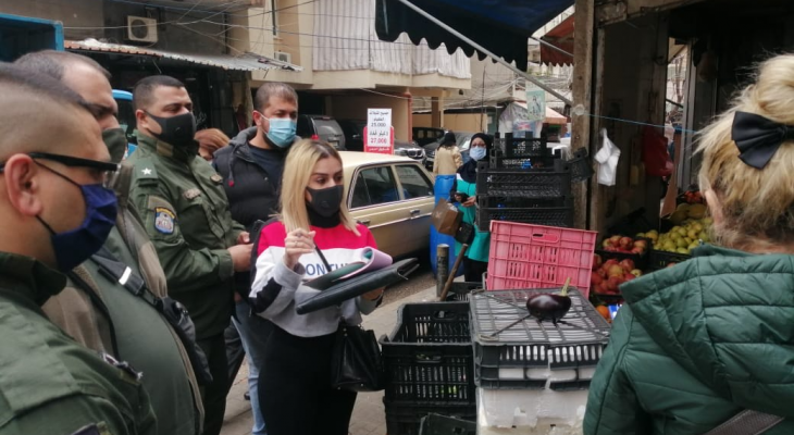 بلدية بيروت: محاضر ضبط بحق عدد من التجار المخالفين لقرار التعبئة العامة وسلامة الغذاء 