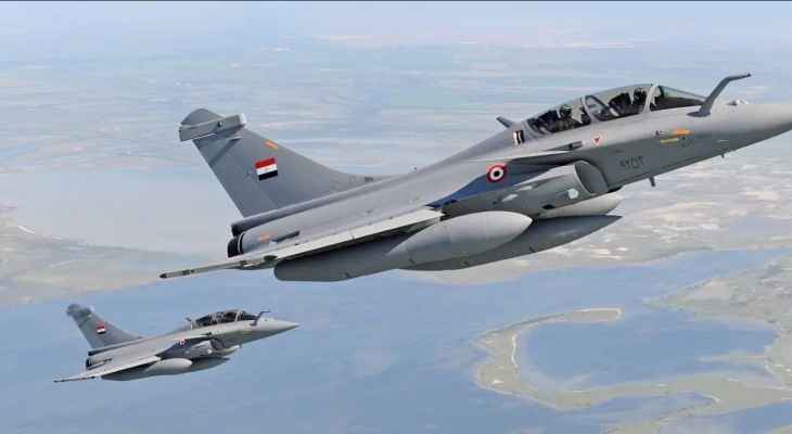 القوات المسلحة المصرية: سقوط طائرة حربية أثناء التدريب ونجاة طاقمها