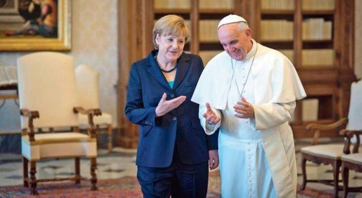 ميركل:البابا فرنسيس طالب ألمانيا بمواصلة دفاعها عن إتفاقية باريس للمناخ
