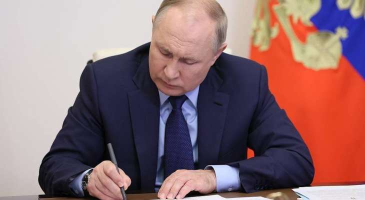 Putin signed a decree facilitating the procedure for obtaining Russian citizenship for residents of Ukraine and the Donetsk and Luhansk republics