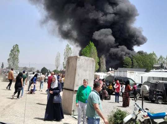 النشرة: حريق في مخيم للنازحين في زحلة وفرق الدفاع المدني توجهت الى المكان لإخماده