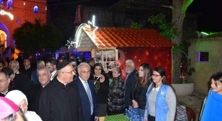 بلدية البرامية افتتحت القرية الميلادية برعاية السفير البابوي في لبنان 