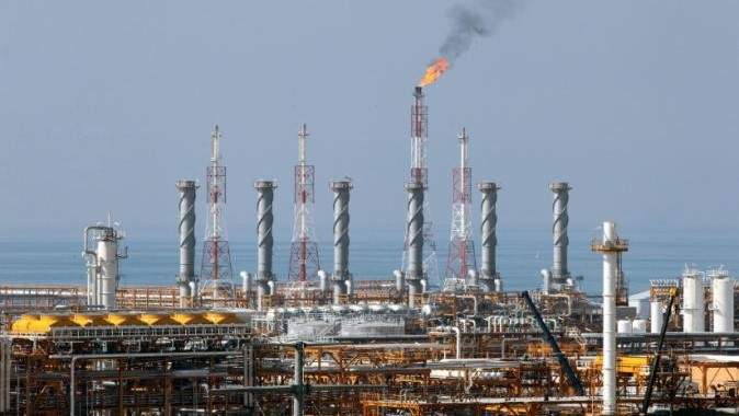 وزير النفط الإيراني: إيران ستطور حقلا للغاز في الخليج