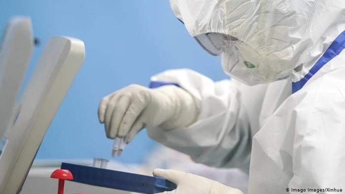 سلطات الصين تسجل 35 إصابة جديدة بفيروس كورونا 