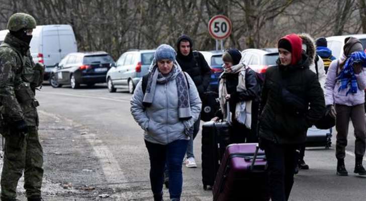 "تاس": عدد اللاجئين الذين وصلوا إلى روسيا من أوكرانيا ودونباس تجاوز 2,9 مليون شخص