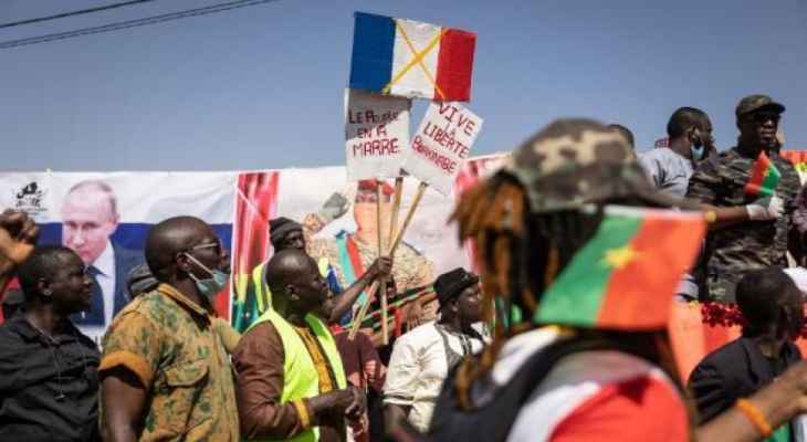 السلطات في بوركينا فاسو طالبت بانسحاب فرنسا بسحب قواتها في غضون شهر
