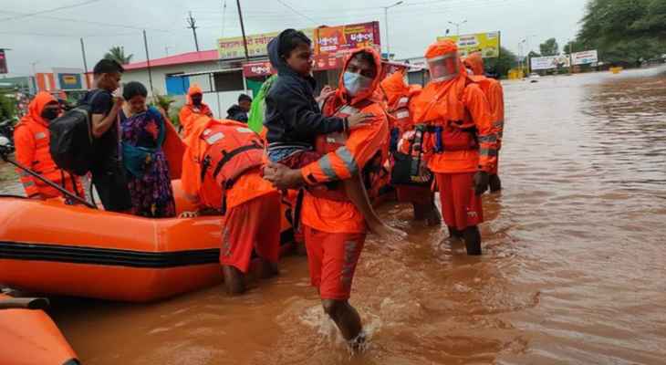 مقتل 22 شخصاً في انهيارات أرضية وفيضانات مفاجئة ضربت الهند