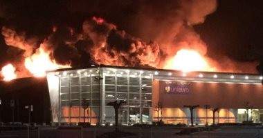 حريق هائل في مركز تجاري شمال شرق إيطالي