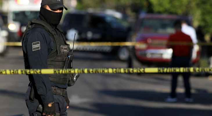 مقتل 12 شخصا وإصابة 3 آخرين إثر هجوم مسلح على حانة في المكسيك