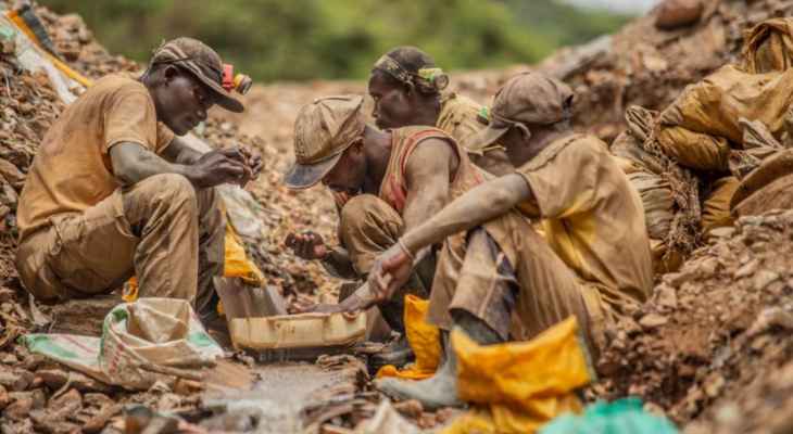 سلطات أوغندا: نتائج عمليات مسح تظهر وجود 31 مليون طن من الذهب الخام