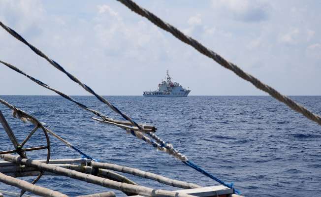 إصابة عنصر في البحرية الفيليبينية بجروح خطرة إثر حادث التصادم مع خفر السواحل الصينيين
