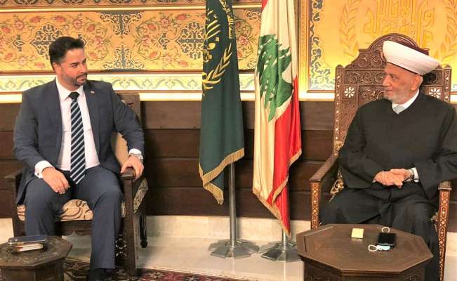 سلام التقى دريان وأكد حرص الوزارة لإخراج لبنان من الأزمة وأهميَّة الدور العربي في هذه المرحلة