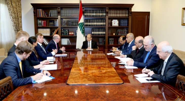 الرئيس عون لوزير الخارجية البريطاني: لبنان يرفض توطين أحد على أراضيه