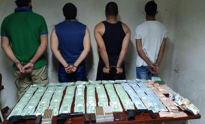 توقيف أفراد عصابة سرقوا من خزنة داخل منزل في جبيل حوالى 400 مليون ليرة و40 ألف دولار