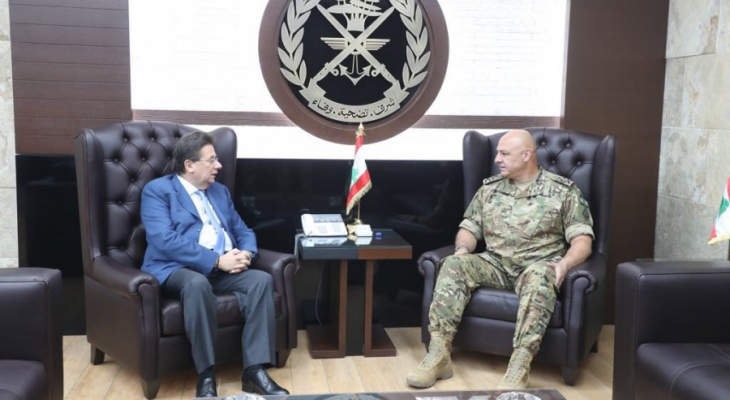 قائد الجيش عرض الأوضاع العامة في البلاد مع كنعان والتقى سفير استراليا
