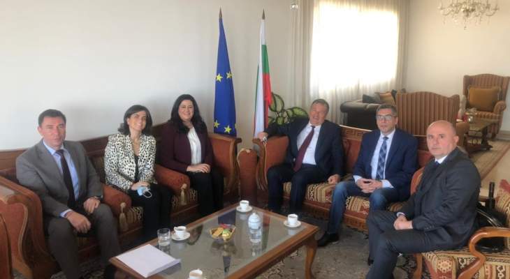 وفد من الوطني الحر بحث مع السفير البلغاري العلاقات بين التيار والدول الخارجية