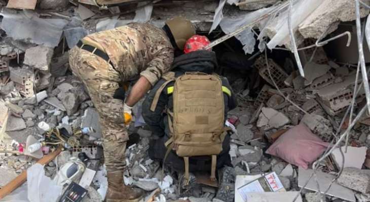 الجيش: عناصر فوج الهندسة تواصل أعمال البحث والإنقاذ في المناطق المنكوبة في تركيا وسوريا