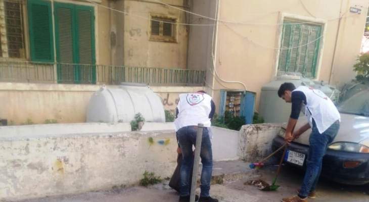 النشرة: الكشاف العربي نظم حملة نظافة وتعقيم بصيدا وشارك بتوزيع القسائم الغذائية