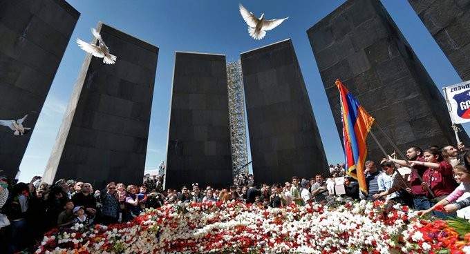 انطلاق المسيرة التي تنظمها الاحزاب الأرمنية في ذكرى الابادة الأرمنية 