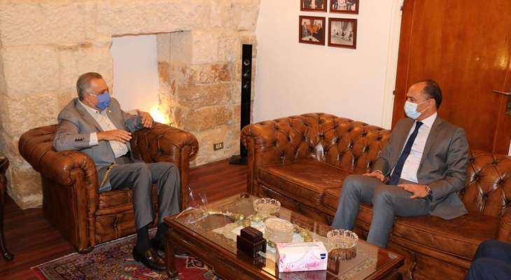 رئيس الحزب الديمقراطي عرض مع سفير تونس للمستجدات السياسية المحلية والإقليمية
