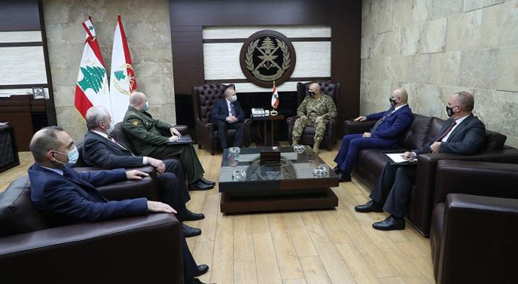 قائد الجيش تداول مع سفيري تونس وروسيا بعلاقات التعاون بين الجيش اللبناني وجيشَي البلدين