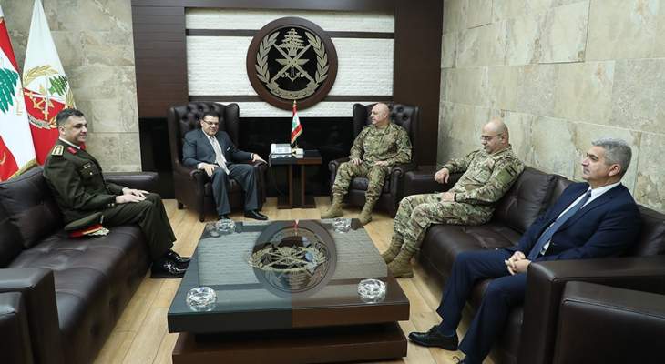 قائد الجيش التقى السفير المصري الجديد بزيارة تعارف لمناسبة توليه مهمته بلبنان
