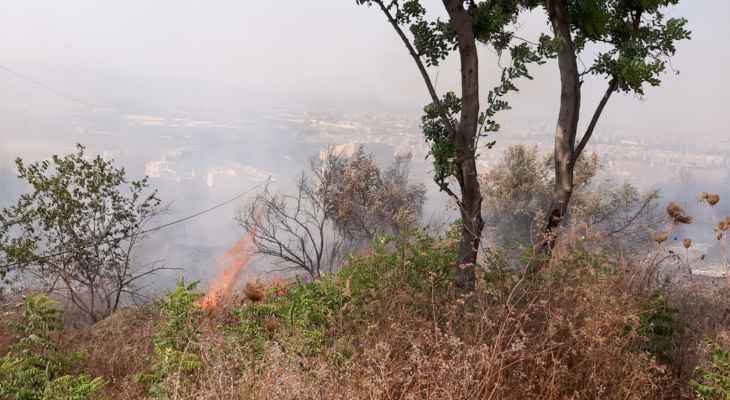 "النشرة": اندلاع حريق كبير في خراج بلدة درب السيم وسيارات الاطفاء تعمل على اخماده
