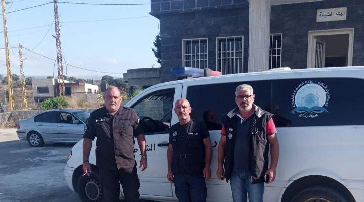 بلدية رماح في عكار وضعت سيارة شرطة لخدمة الأهالي بتأمين حاجاتهم الضرورية