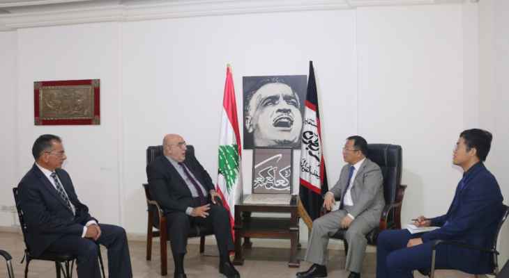 حمدان التقى مينجيان: نثمن دور السفارة الصينية بدعم اللبنانيين في أزمتهم الاقتصادية والسياسية