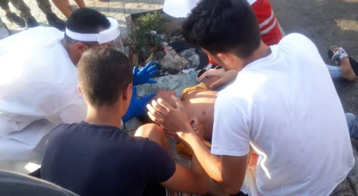 النشرة: اصابة مواطن جراء حادث سير على كورنيش صيدا
