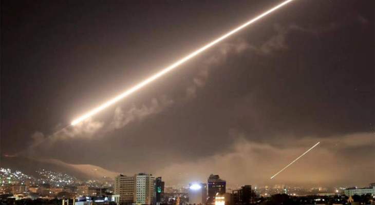 سانا: الدفاعات الجوية السورية تتصدى لأهداف معادية فوق سماء دمشق وأنباء عن إسقاط عدد منها
