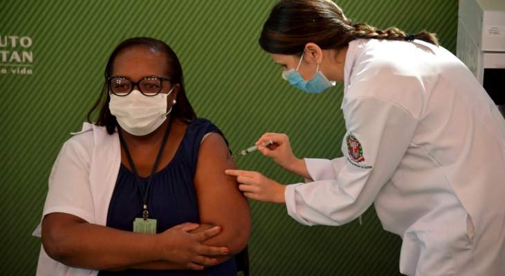 وقف عمليات التطعيم ضد كورونا في ولايات برازيلية عدة بسبب نقص اللقاحات