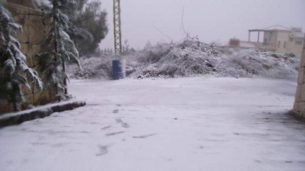 النشرة: الطقس العاصف والمثلج يسيطر على مناطق الجنوب وفيضان نهر الليطاني