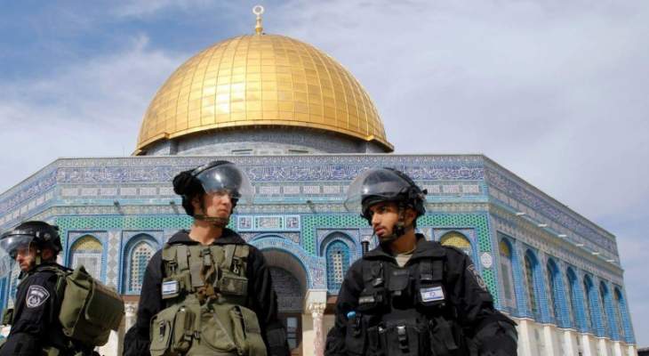 القوات الاسرائيلية تقتحم المسجد الأقصى وتعتقل عددا من المعتكفين داخله