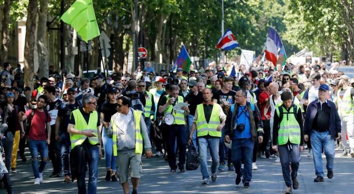 ألفا شخص تقريبا من حركة "السترات الصفراء" تظاهروا في باريس 